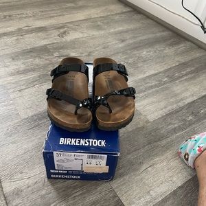 Birkenstock Mayari Black Patent Leather. Sandals